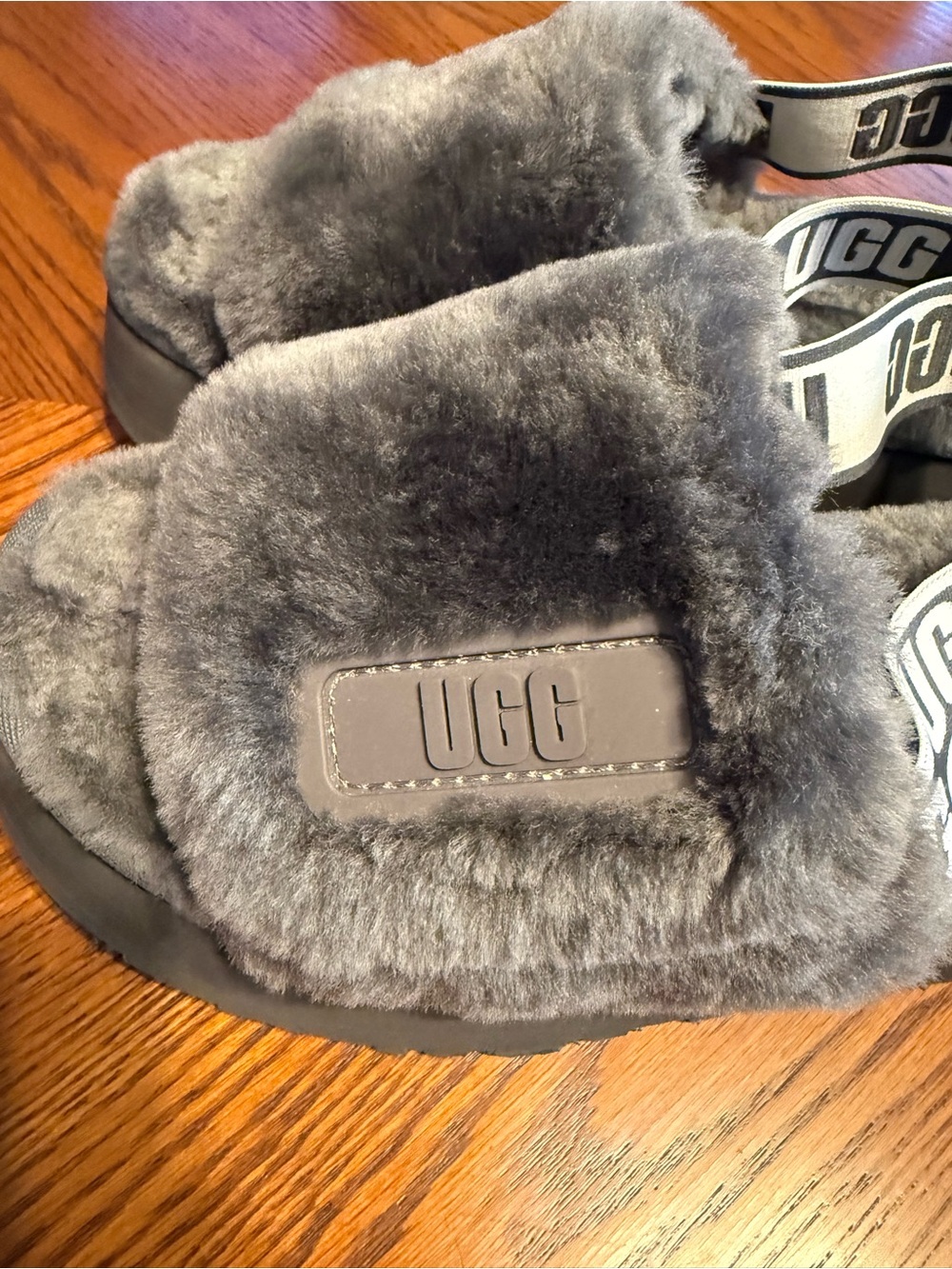 UGG Australia Fluff Yeah Disco Platform Slide Slippers Dark Gray